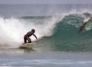  Wave splashing 